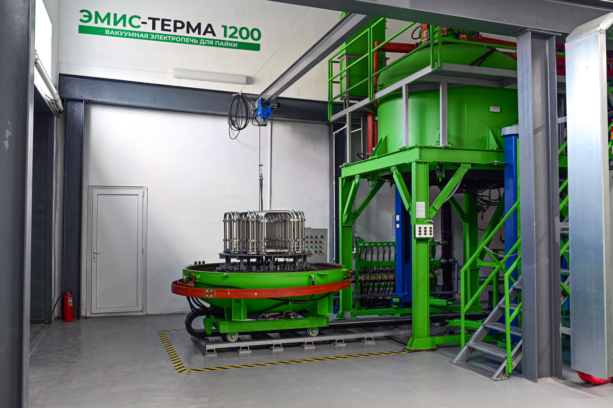 Вакуумная электропечь ЭМИС-ТЕРМА 1200