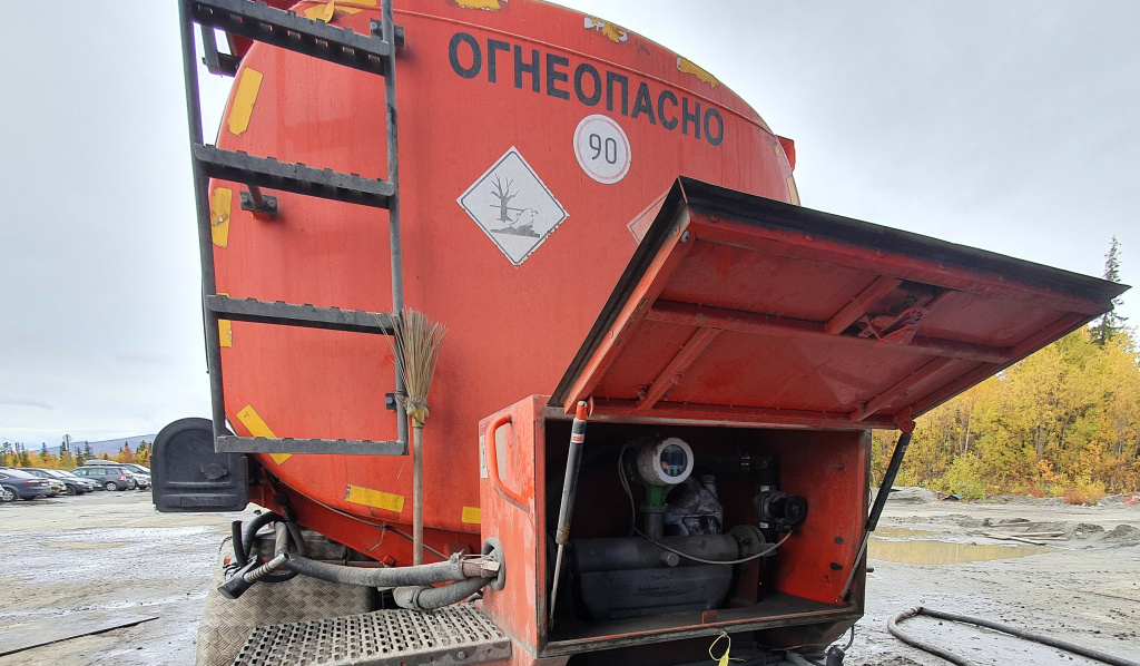 Расходомер «ЭМИС-МАСС 260» на топливозаправщике Расходомер «ЭМИС-МАСС 260» на топливозаправщике