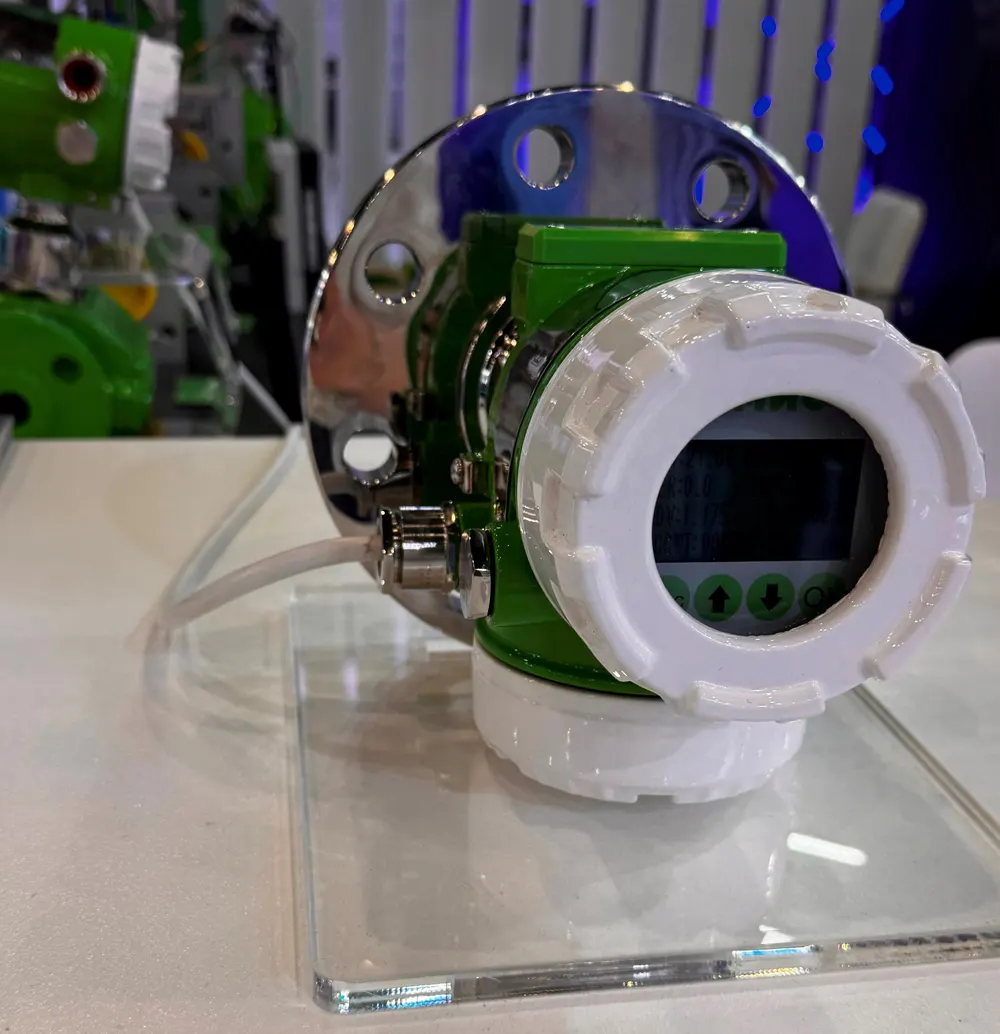 Радарный уровнемер ЭМИС-ПУЛЬС 530 Радарный уровнемер ЭМИС-ПУЛЬС 530