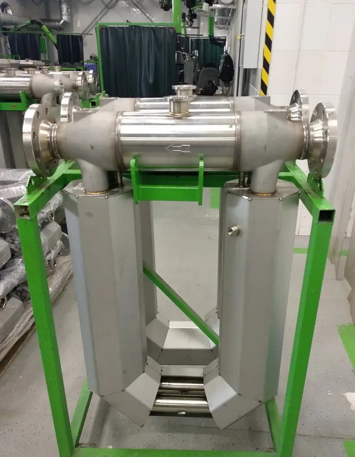 Кориолисовый расходомер ЭМИС-МАСС 260 из хастеллоя Кориолисовый расходомер ЭМИС-МАСС 260 из хастеллоя