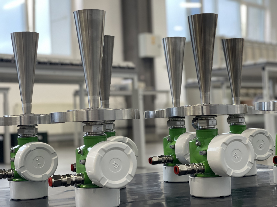 уровнемеры ЭМИС-ПУЛЬС 530 уровнемеры ЭМИС-ПУЛЬС 530