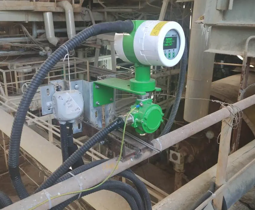 Фото: ЭМИС-МАСС 260 дистанционного исполнения с рубашкой обогрева на линии измерения жидкой серы на предприятии АО «Апатит» Фото: ЭМИС-МАСС 260 дистанционного исполнения с рубашкой обогрева на линии измерения жидкой серы на предприятии АО «Апатит»