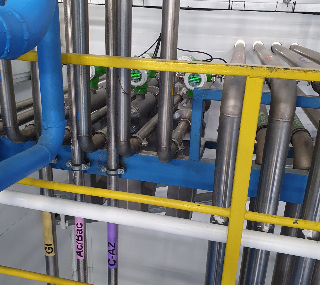 Расходомеры «ЭМИС-МАСС 260» в системе смешивания компонентов на предприятии по производству полимерных компаундов Расходомеры «ЭМИС-МАСС 260» в системе смешивания компонентов на предприятии по производству полимерных компаундов